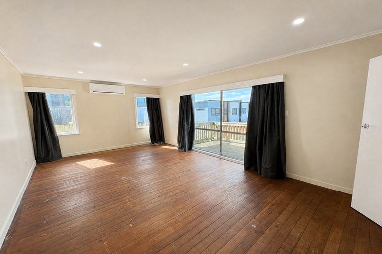 Photo of property in 9 Surrey Street, Manurewa, Auckland, 2102