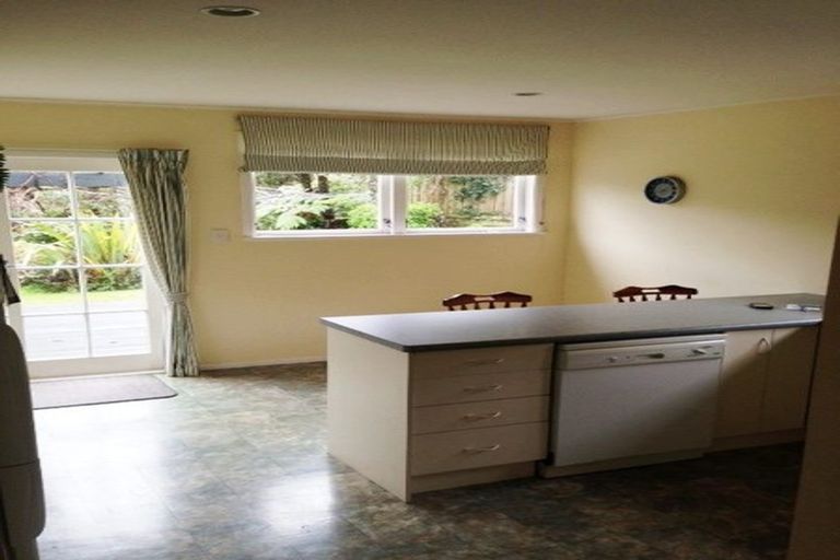 Photo of property in 11 Christina Grove, Normandale, Lower Hutt, 5010