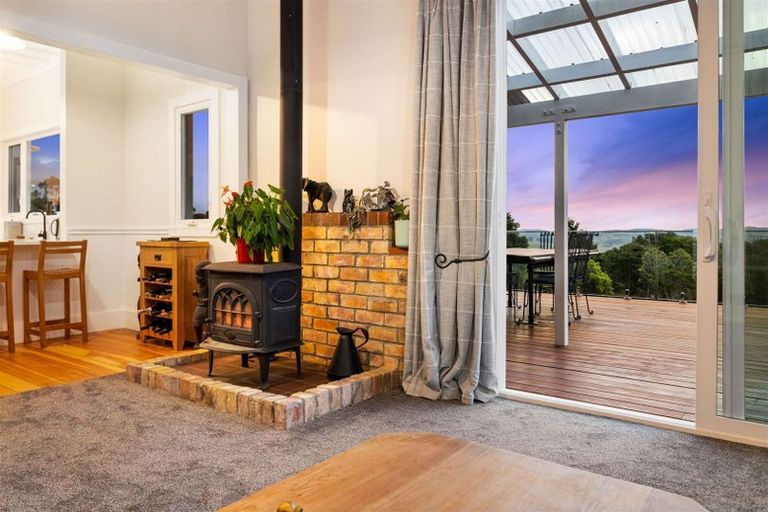 Photo of property in 176 Wishart Road, Helensville, 0875