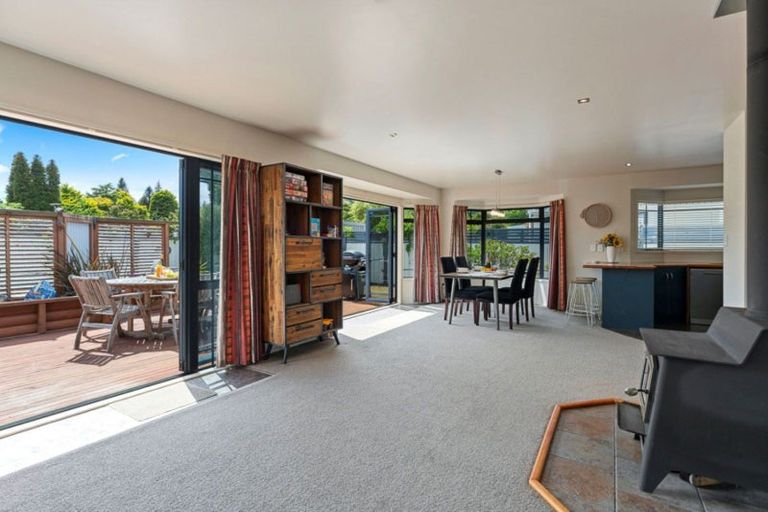 Photo of property in 137 Kenrigg Road West, Kinloch, Taupo, 3377