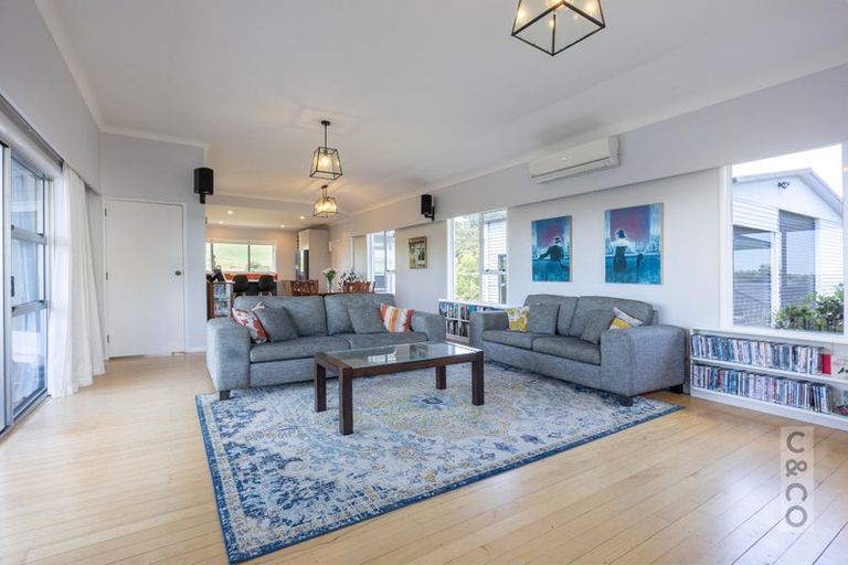 Photo of property in 83 Mount Albion Rise, Taupaki, Henderson, 0782