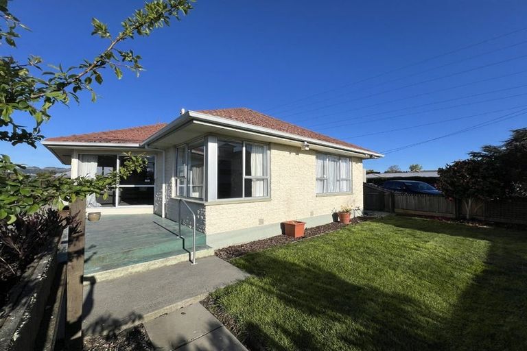 Photo of property in 2/38 Ensign Street, Halswell, Christchurch, 8025