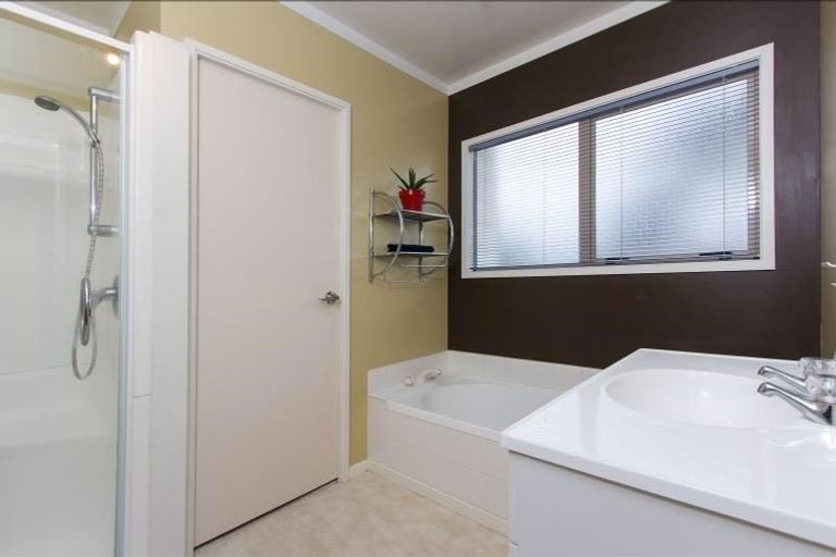 Photo of property in 1/20 La Perouse Street, Botany Downs, Auckland, 2010