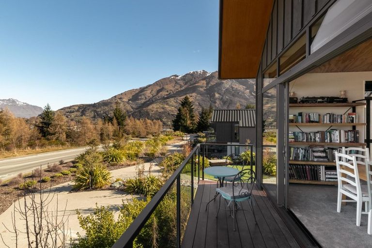 Photo of property in 6 Stamper Lane, Arthurs Point, Queenstown, 9371