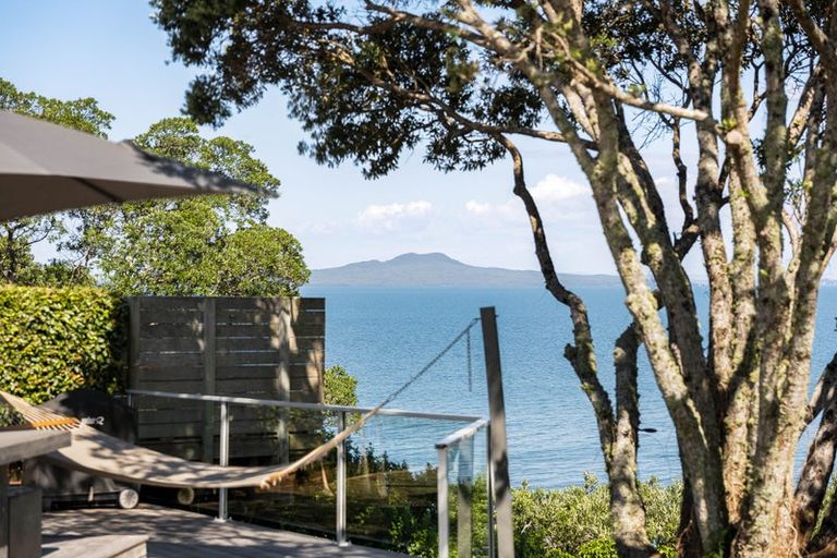 Photo of property in 5a Clifton Road, Browns Bay, Auckland, 0630