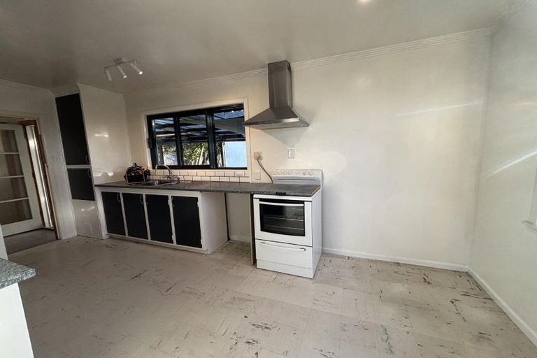 Photo of property in 8 Kuaka Place, Castlecliff, Whanganui, 4501