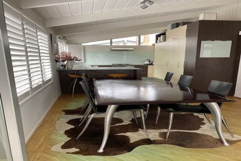 Photo of property in 1/11 Cecil Road, Milford, Auckland, 0620