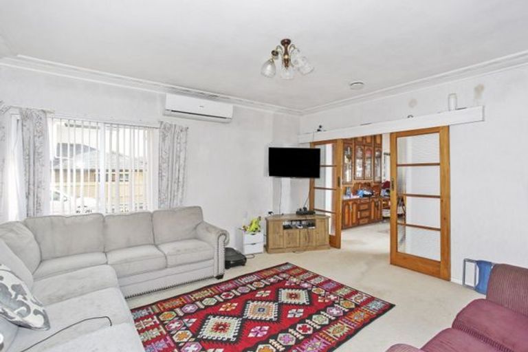 Photo of property in 21 Omana Road, Papatoetoe, Auckland, 2025