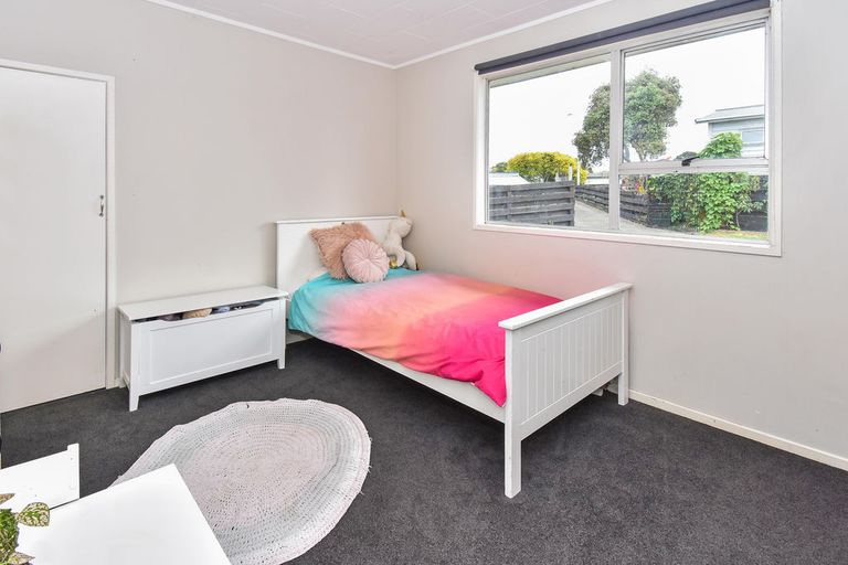 Photo of property in 32 Gambare Place, Wattle Downs, Auckland, 2103