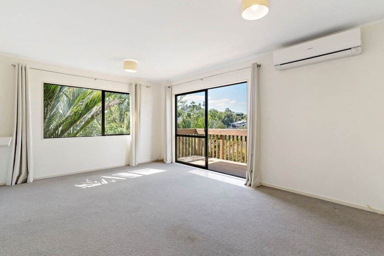 Photo of property in 899a East Coast Road, Northcross, Auckland, 0632