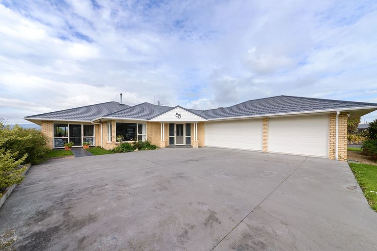 Photo of property in 53 Royal Oak Drive, Kelvin Grove, Palmerston North, 4414
