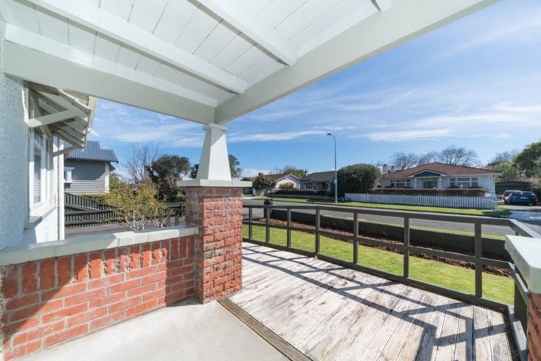 Photo of property in 42 Dahlia Street, Palmerston North, 4410