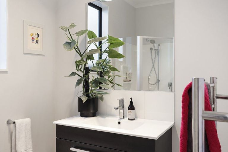 Photo of property in 2 Touhou Road, Hobsonville, Auckland, 0616