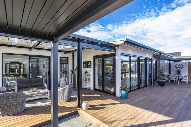 Photo of property in 12 Sloan Avenue, Rangiora, 7400