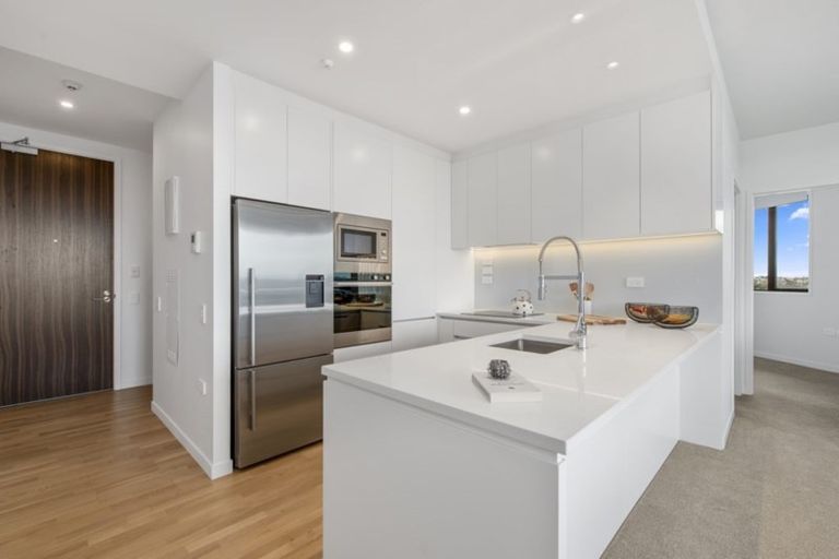 Photo of property in 304/8b Lake Pupuke Drive, Takapuna, Auckland, 0622