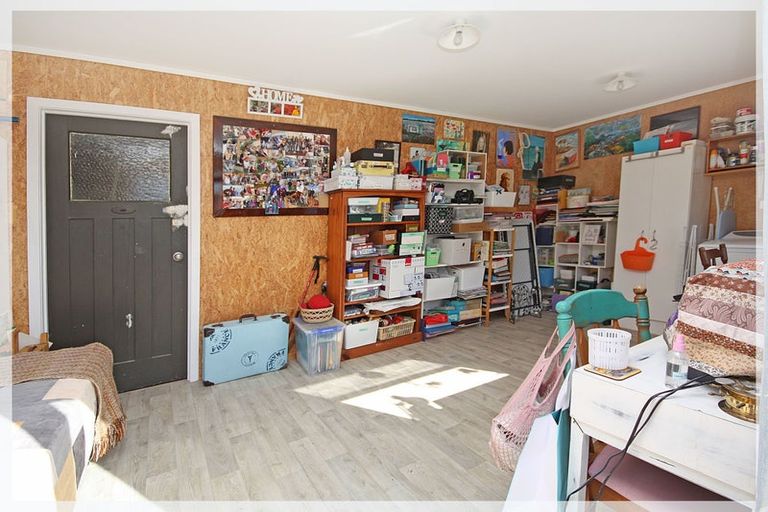 Photo of property in 8 Huia Street, Foxton Beach, Foxton, 4815