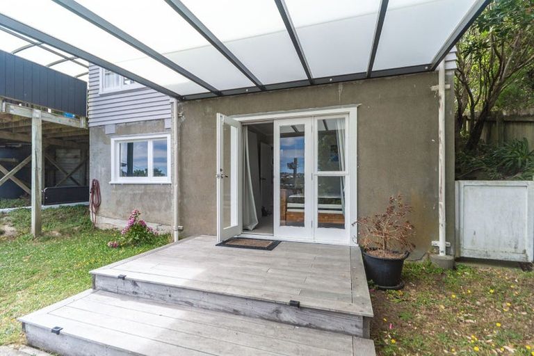 Photo of property in 49 Nevay Road, Miramar, Wellington, 6022