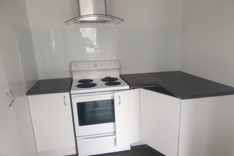 Photo of property in 11 Bittern Place, Henderson, Auckland, 0610