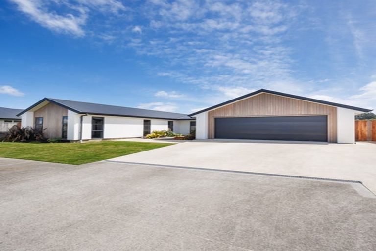 Photo of property in 4 Monarch Drive, Ashhurst, 4810