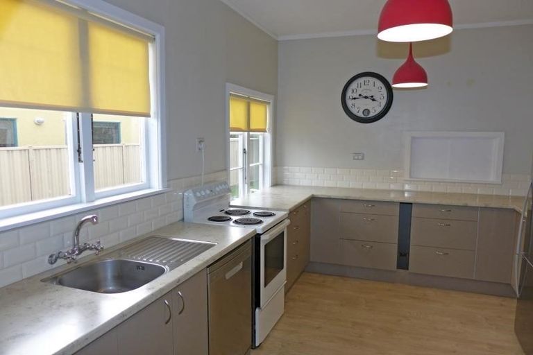 Photo of property in 66 Avondale Road, Taradale, Napier, 4112