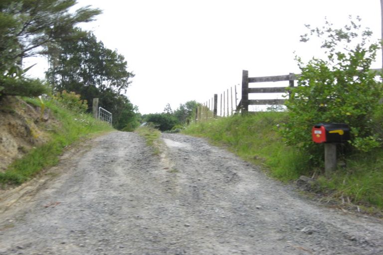 Photo of property in 1021 Old North Road, Waimauku, 0882