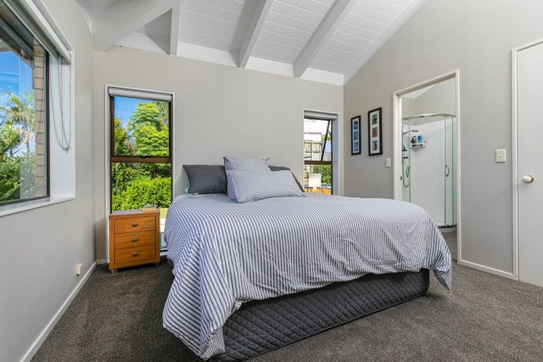 Photo of property in 6 Lingham Crescent, Torbay, Auckland, 0630