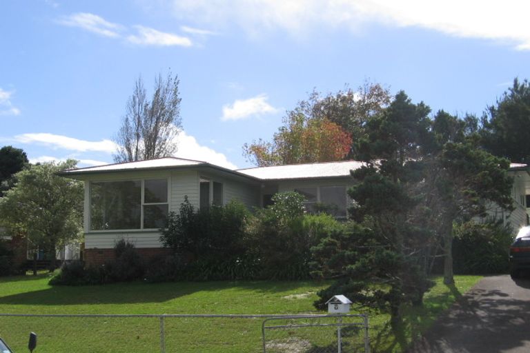 Photo of property in 7 Grimshaw Place, Henderson, Auckland, 0612