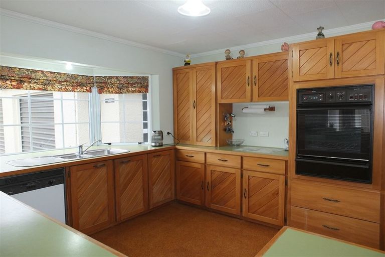 Photo of property in 11 Hillview Place, Pleasant Point, 7903