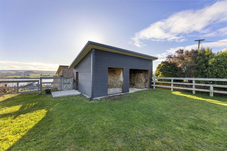 Photo of property in 14 Kingsgate Lane, Waihola, Milton, 9073
