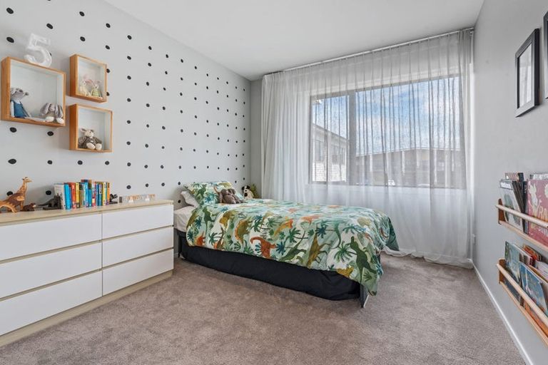 Photo of property in 37 Eyton Kay Road, Hobsonville, Auckland, 0616