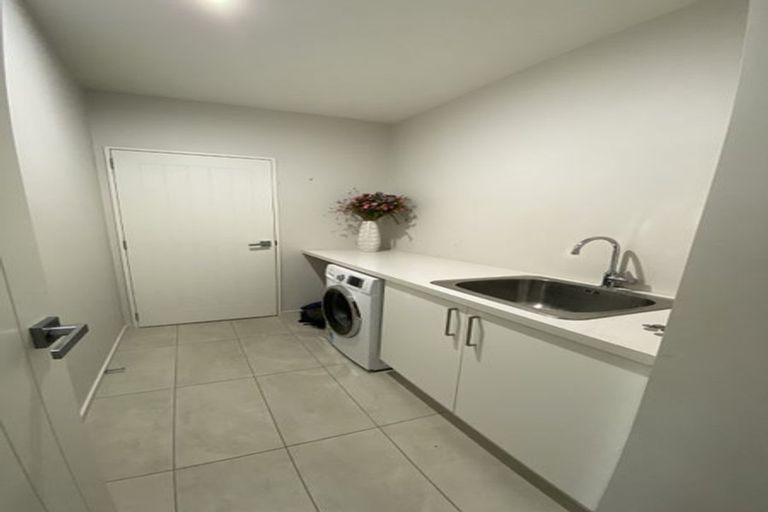 Photo of property in 86 Shillingford Boulevard, Rolleston, 7615