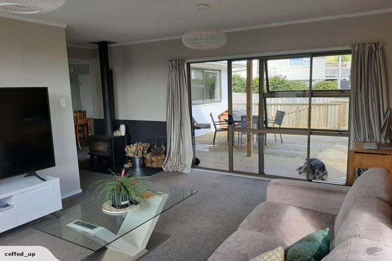 Photo of property in 9 Elgin Grove, Merrilands, New Plymouth, 4312