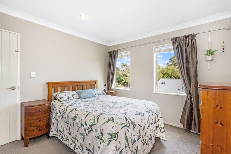Photo of property in 137 Centaurus Road, Saint Martins, Christchurch, 8022
