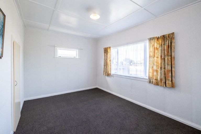 Photo of property in 35 Mawhitiwhiti Road, Normanby, Hawera, 4614