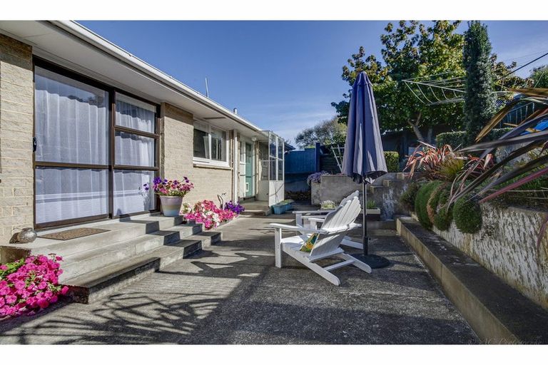 Photo of property in 16 Clyde Carr Crescent, Waimataitai, Timaru, 7910