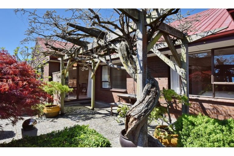 Photo of property in 64a Windermere Road, Papanui, Christchurch, 8053