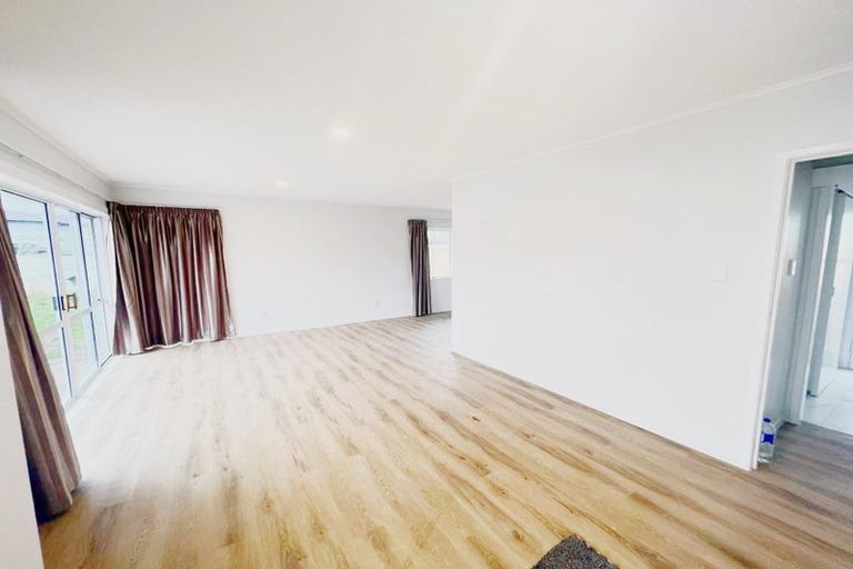 Photo of property in 82 Muir Avenue, Mangere Bridge, Auckland, 2022