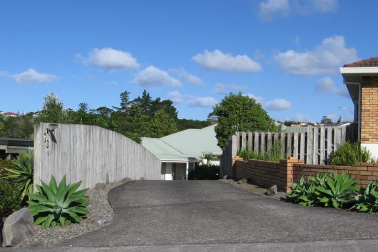 Photo of property in 71 Unsworth Drive, Unsworth Heights, Auckland, 0632
