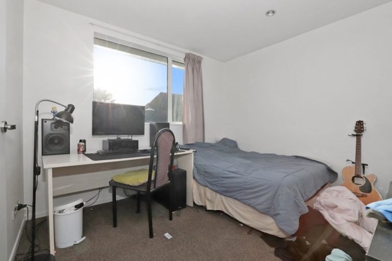 Photo of property in 1/4 Littler Place, Hamilton East, Hamilton, 3216