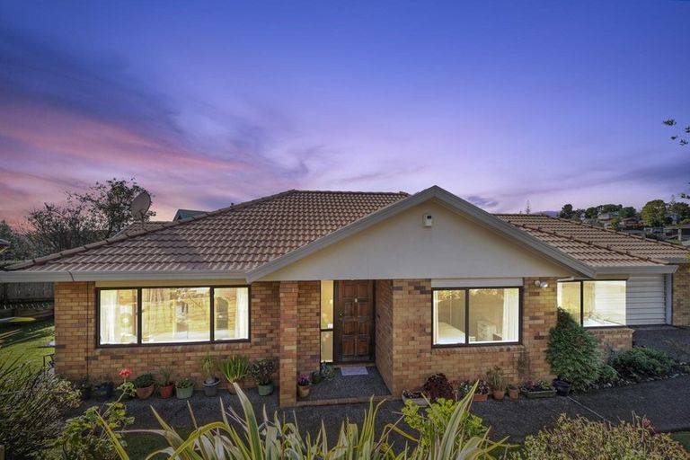 Photo of property in 9 Milan Drive, Glen Eden, Auckland, 0602