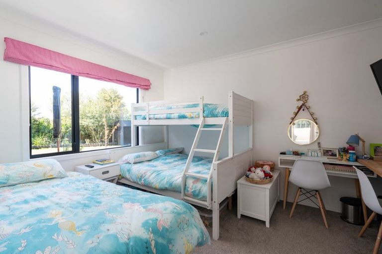 Photo of property in 38 Katelyn Place, Kinloch, Taupo, 3385