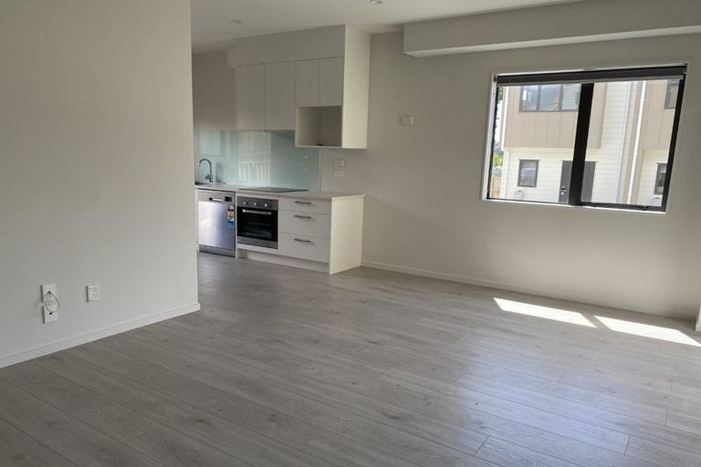 Photo of property in 5/39 Renata Crescent, Te Atatu Peninsula, Auckland, 0610