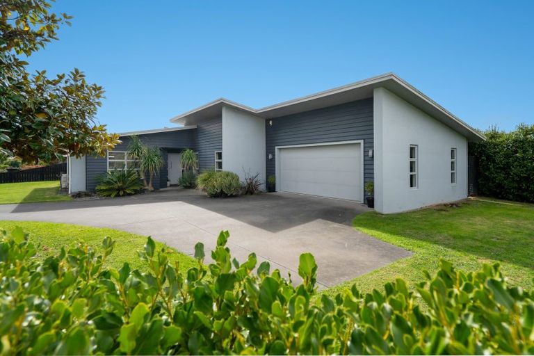 Photo of property in 18 Tulip Drive, Cambridge, 3434