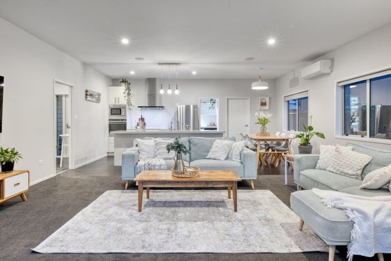 Photo of property in 36 Selliera Place, Papamoa Beach, Papamoa, 3118