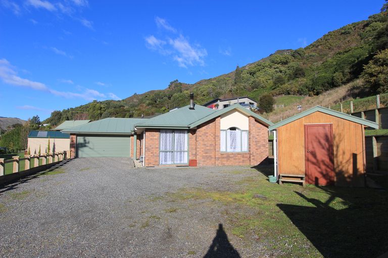 Photo of property in 31 Main Road, Havelock, 7100