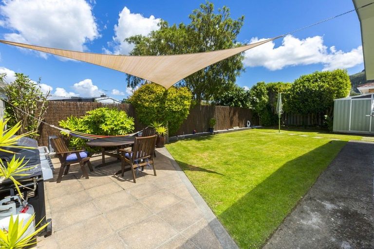 Photo of property in 17 Kiwi Street, Heretaunga, Upper Hutt, 5018