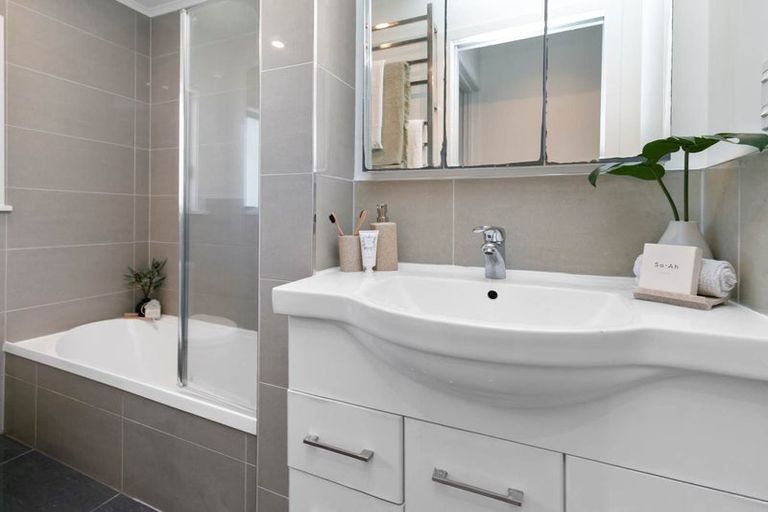 Photo of property in 279b Hillsborough Road, Hillsborough, Auckland, 1042