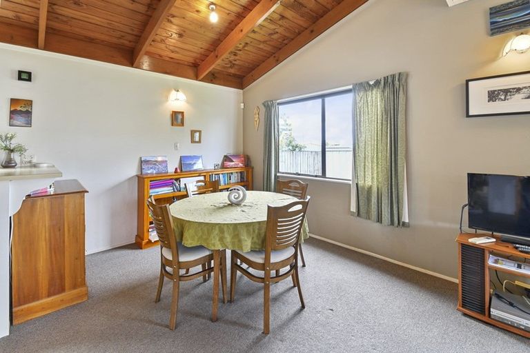 Photo of property in 8a Hamlin Road, Mount Wellington, Auckland, 1060