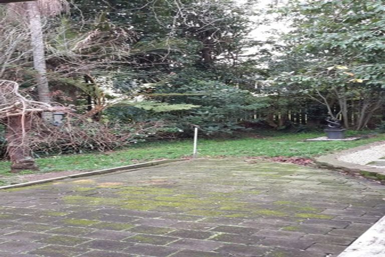 Photo of property in 8b Walpole Avenue, Hillpark, Auckland, 2102