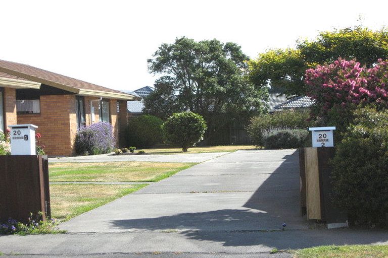 Photo of property in 1/20 Farnley Place, Parklands, Christchurch, 8083